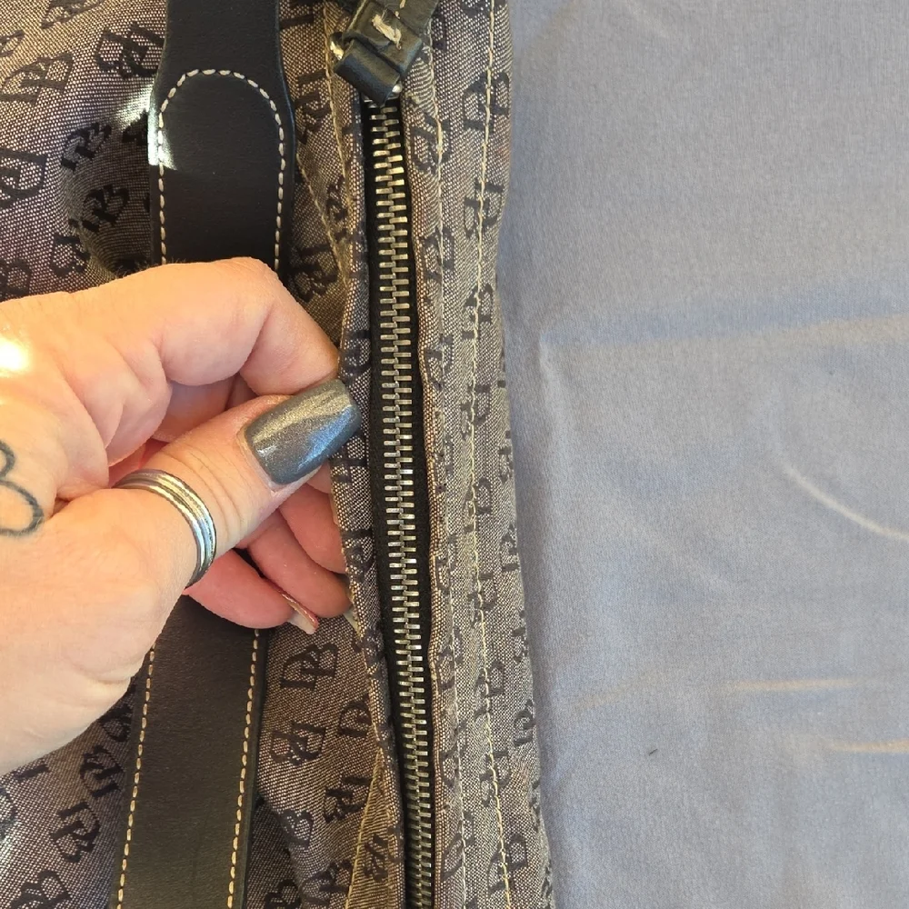 Dooney & Bourke Monogram Tan Shoulder Bag - Picture 10 of 16